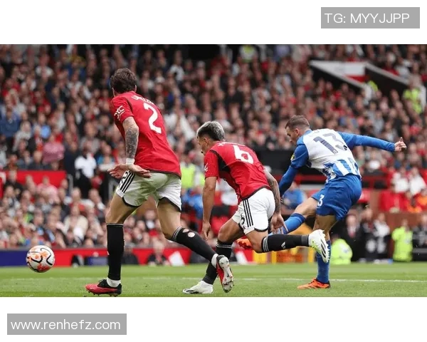 曼联赛后采访爆笑金句引全场爆笑 主帅幽默回应成焦点