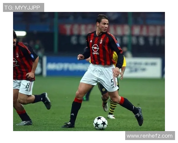 AC米兰历史瞬间回顾：这一幕让无数球迷泪流满面